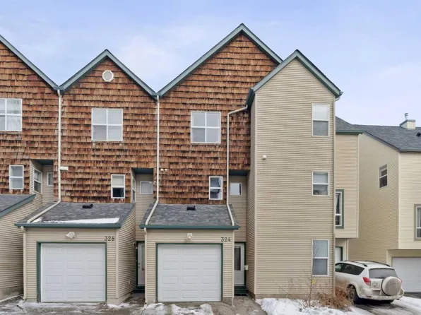 324 Bridlewood Ln SW, Calgary, AB T2Y 3X8