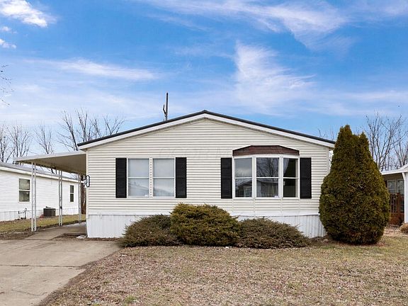 3rd image of 1100 Thornwood Dr Lot 58