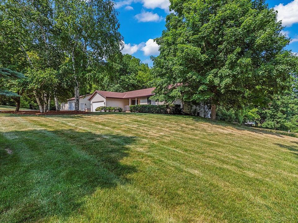 W213N5346 Adamdale DRIVE, Menomonee Falls, WI 53051 Zillow