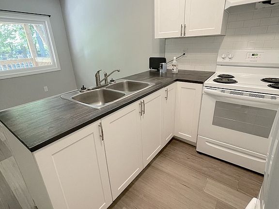 4th image of 3341 Peter St
