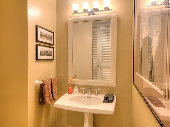 3rd image of 11628 Montana Ave APT 105