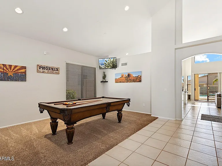 1125 E Irma Ln — Photo 26