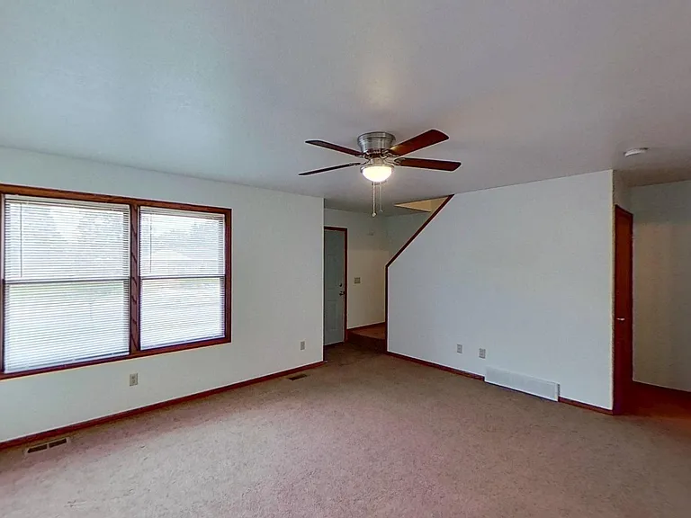 5101 Hickman Rd — Photo 10