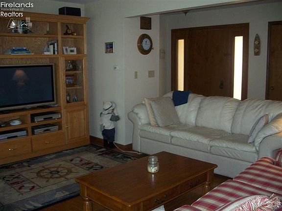 5th image of 43 Grande Lake Dr