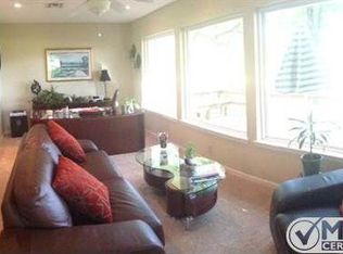 209 San Chez Dr, Lake Kiowa, TX 76240
