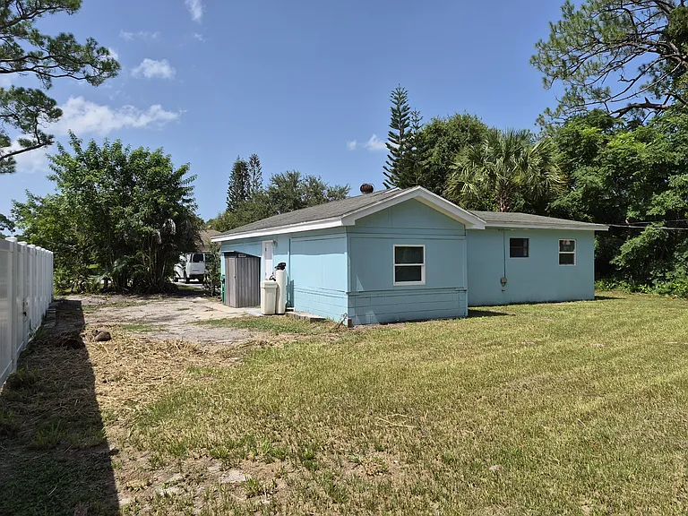 7303 Roberts Rd — Photo 6