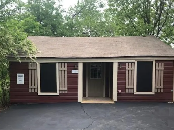 1209B Earl St, Commerce, TX 75428
