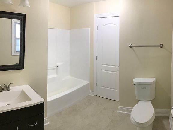 5th image of 16722 Sherman Dr