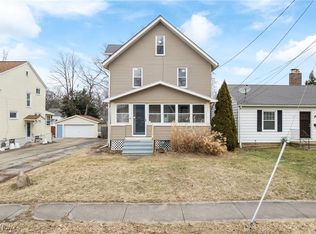 573 Ford Ave, Barberton, OH 44203