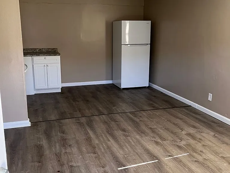 River Pointe Apartments — Photo 23