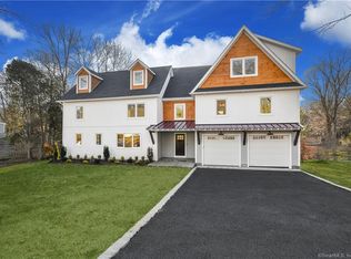 205 Nonopoge Rd, Fairfield, CT 06825