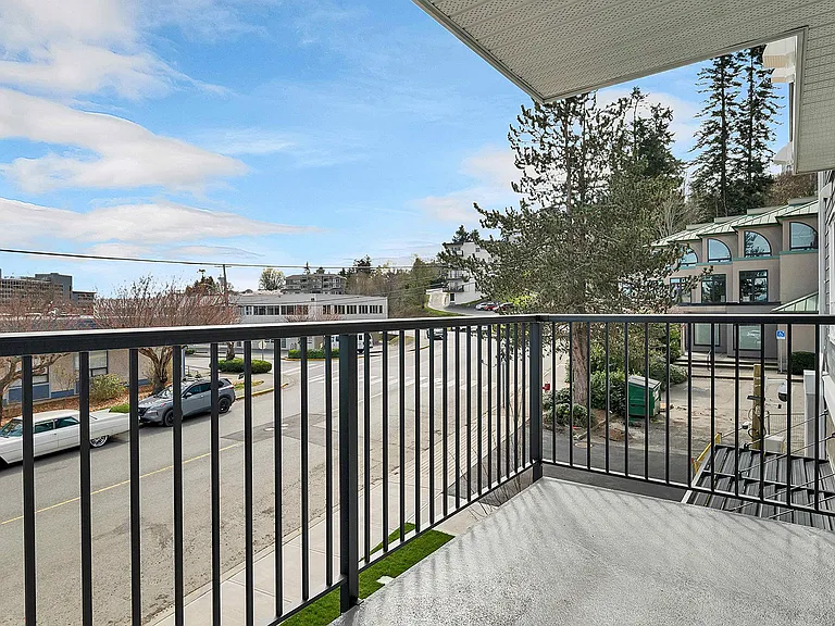 1022 Cedar St — Photo 8