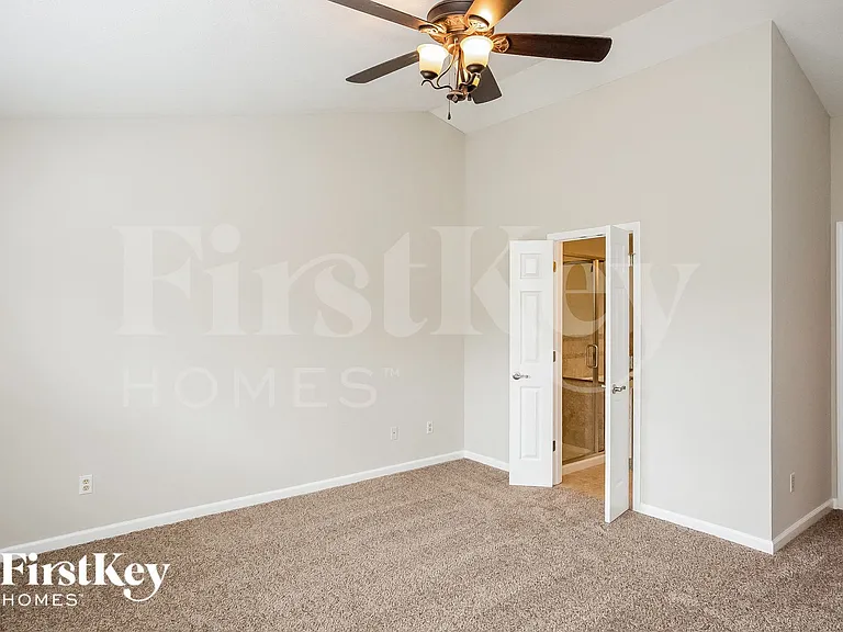 17651 Willow Creek Way — Photo 8