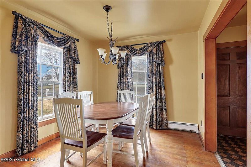 2nd image of 22 Hackett Avenue