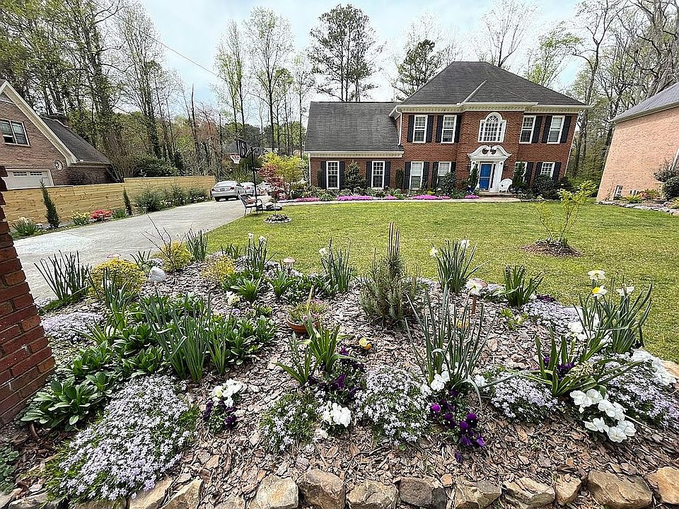 1st image of 885 Newcastle Dr