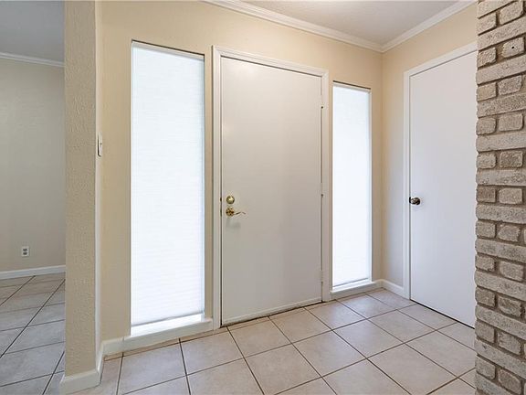 5th image of 11107 Alhambra Dr
