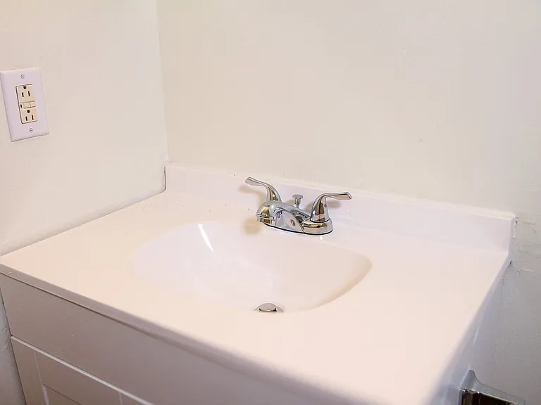Gardenwood Apartments — Photo 52