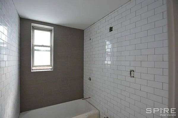 Rented by Spire Group | media 11