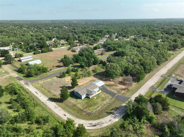 340 Alvina Ulich St, Somerville, TX 77879