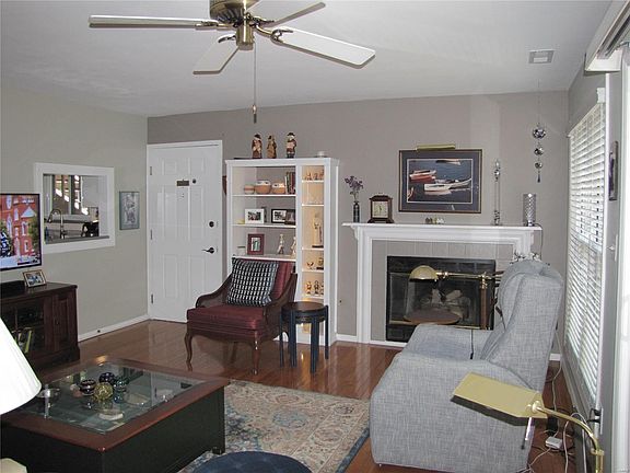 3rd image of 5180 Hollow Wood Ct APT B