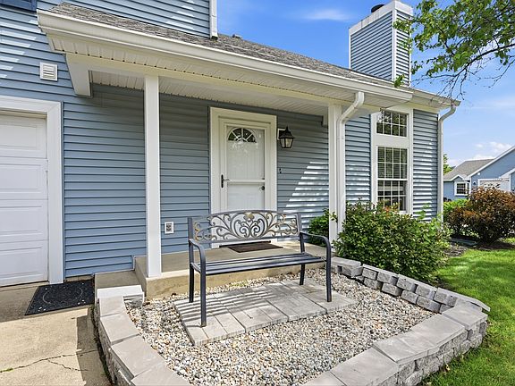 3rd image of 3606 N Lakeside Dr