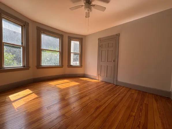241 Congress Ave, Waterbury, CT