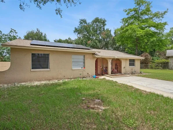 2209 E Mitch Ct, Sanford, FL 32771