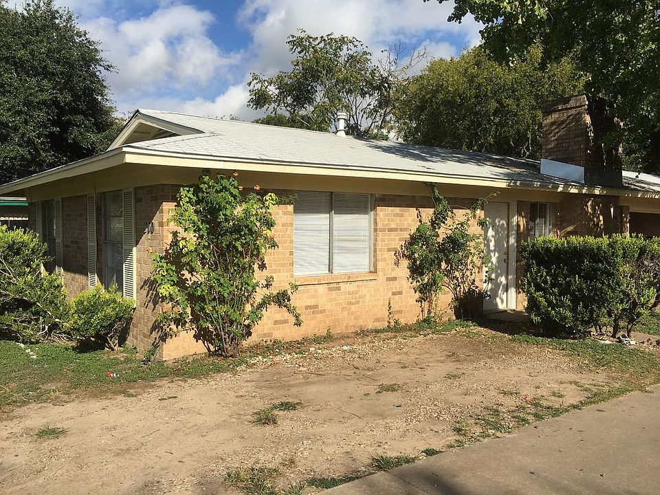 1st image of 310 John Nance Garner Cir