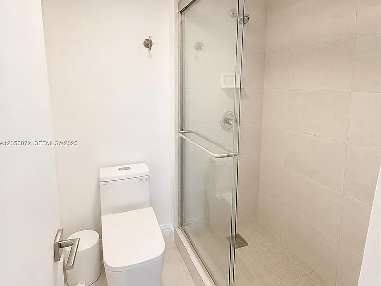 5838 Collins Ave #5G — Photo 17