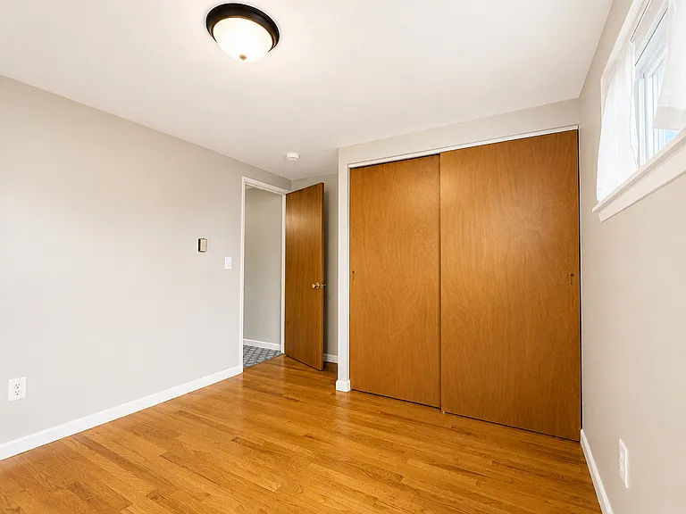 401 N 7th Ave — Photo 11