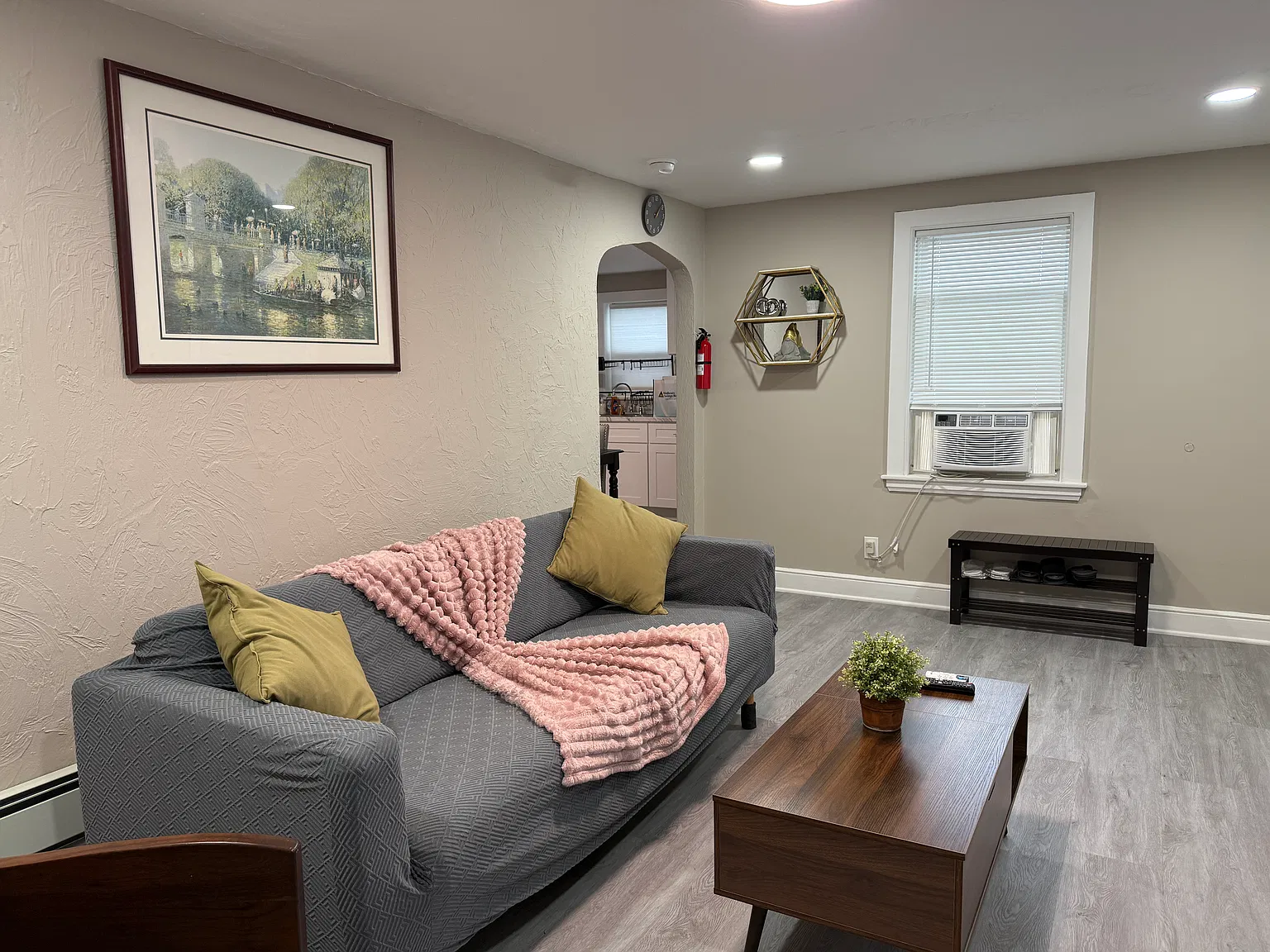 2 bed, 1000 sqft, $3,200 — Photo 3