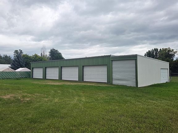 3rd image of 36 Willow Dr