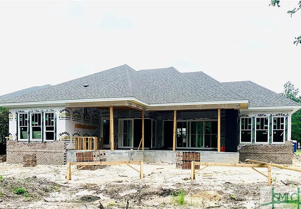 2nd image of 347 Spanton Cres