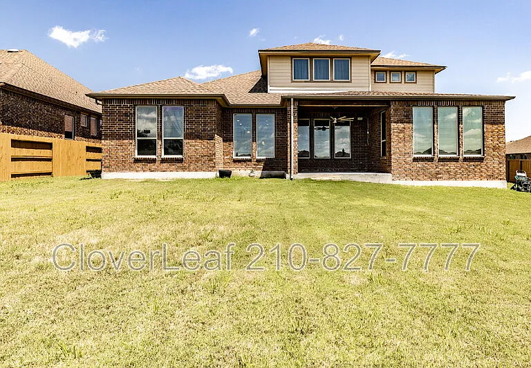908 Sussex Cv — Photo 42