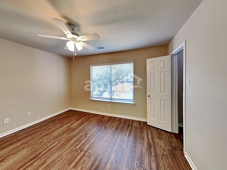 13143 Mills River St — Photo 20