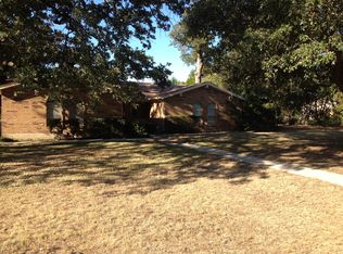 101 Southwood Dr, Burleson, TX 76028