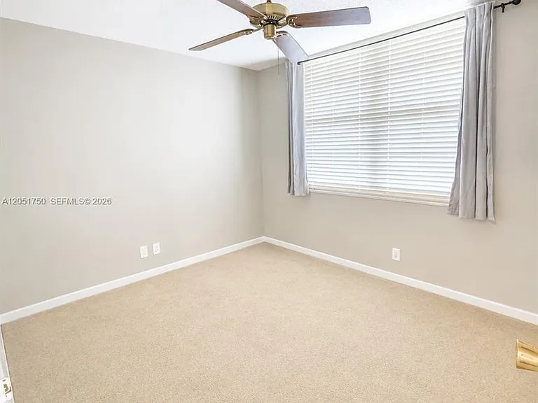 250 Jacaranda Dr #302 — Photo 12