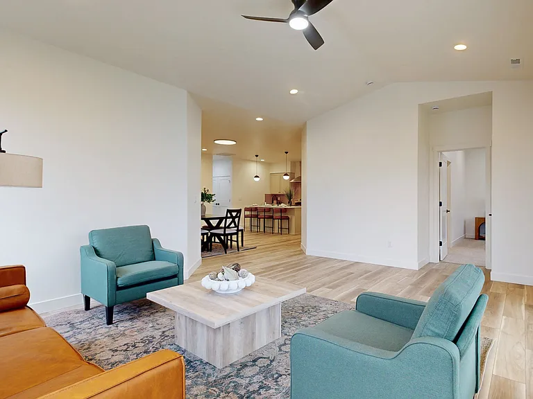 4529 Grove Ct — Photo 10