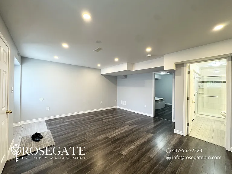 845 Spinning Wheel Cres #2 — Photo 10