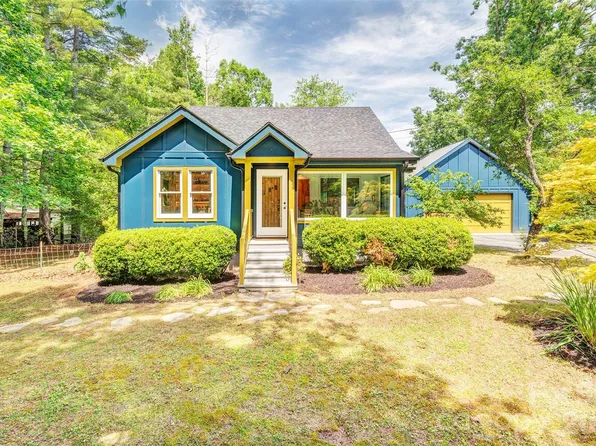 136 Graveyard Rd #1&2, Fairview, NC 28730