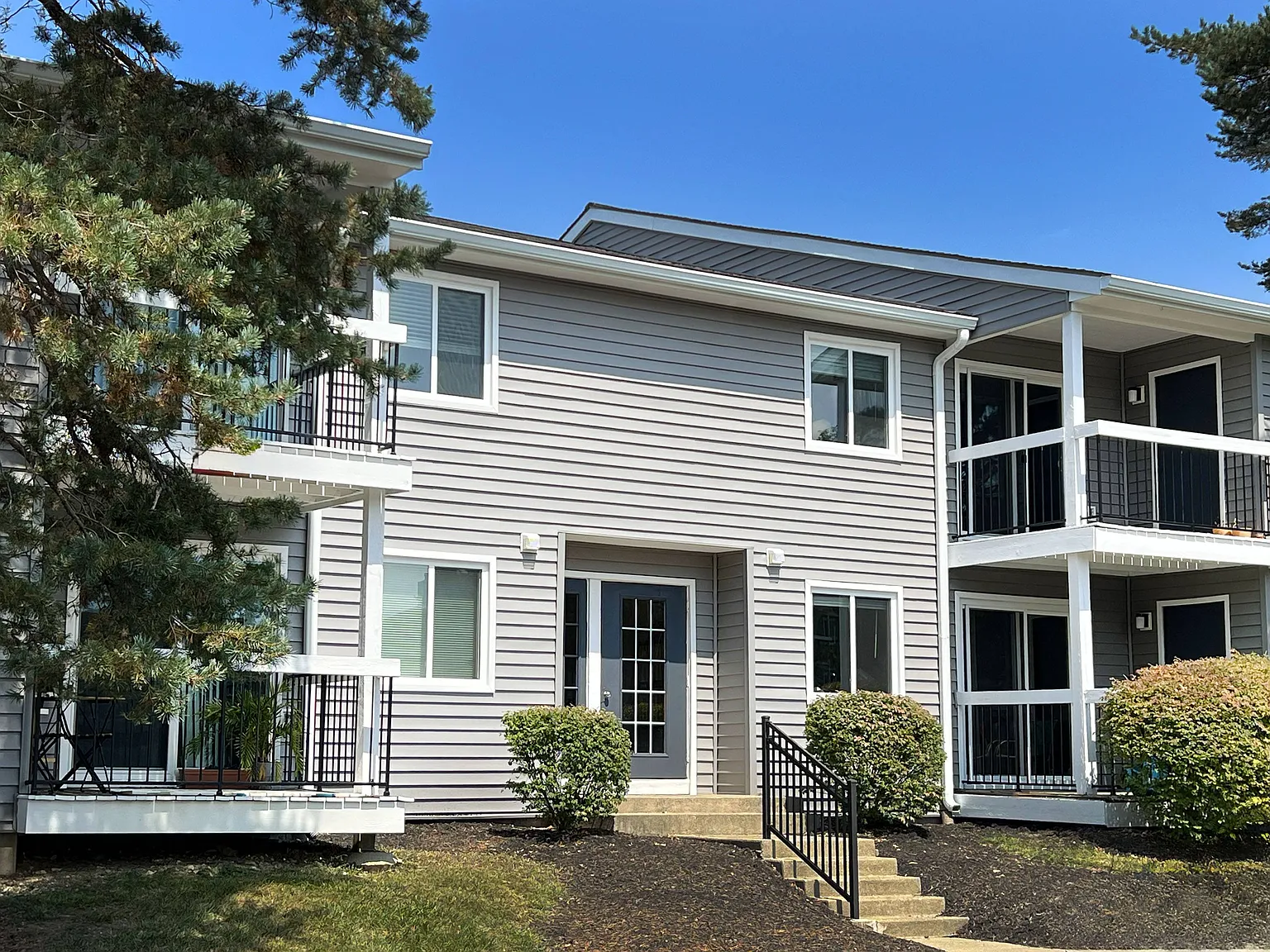 Deercross Apartments — Photo 3