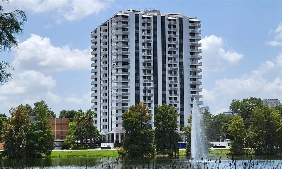 400 E Colonial Dr #408