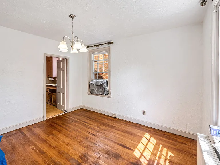 3408 Montrose Ave — Photo 6