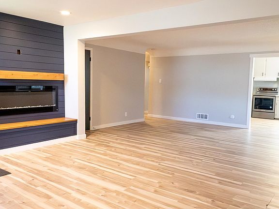 3rd image of 618 40th St