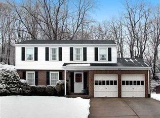 955 Cork Dr, Bethel Park, PA
