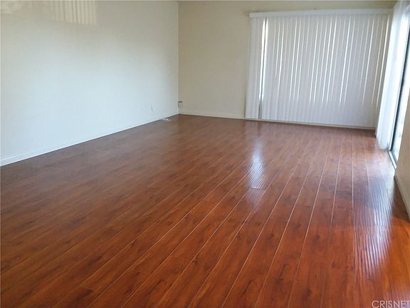 5th image of 18535 Mayall St Unit J
