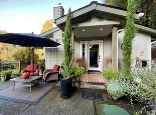 95078 Maple Leaf Ln, Coos Bay, OR 97420