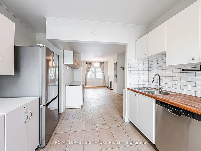 573 Coxwell Ave — Photo 12