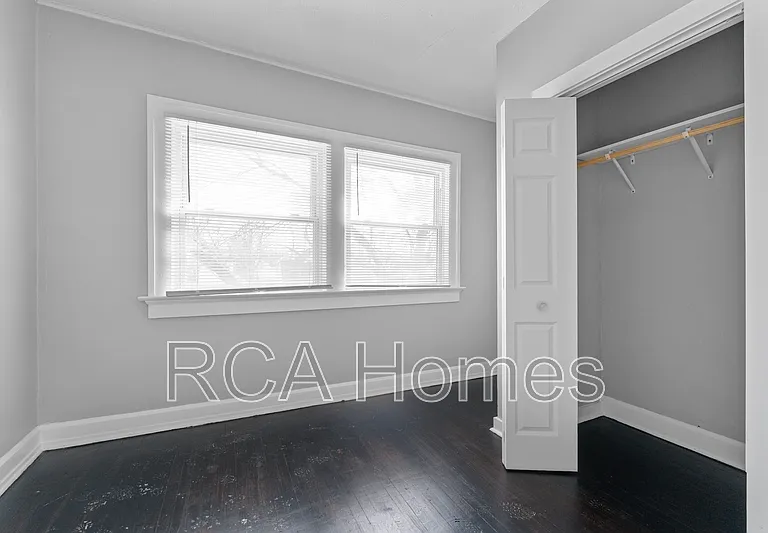 412 N Bradley Ave #2 — Photo 1
