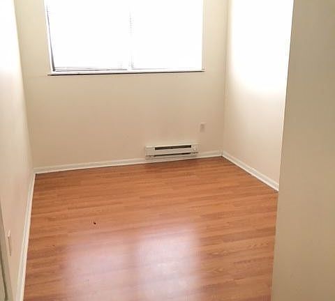 2nd image of 5549 Germantown Ave APT A